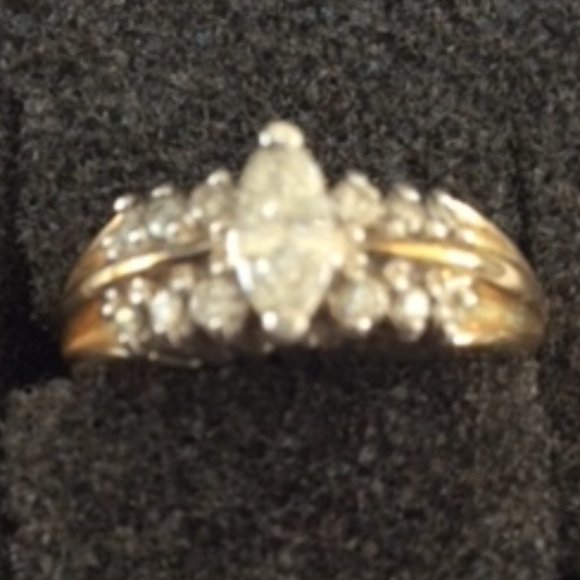 🌟🌸HOST PICK 🌟🌸 NWT 14K GOLD & GENUINE DIAMOND RING MSRP $2,595 - Picture 2 of 7